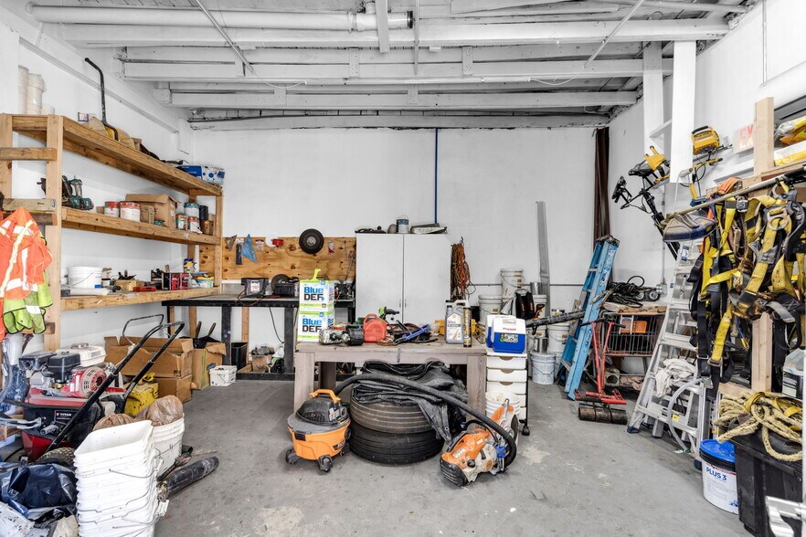 More Photos Of 921 N 21st Ave, Hollywood Service For Lease