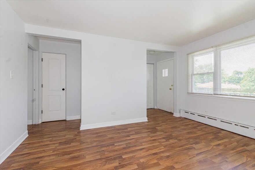 More Photos Of 1211 Homestead Rd, La Grange Park Apartments For Sale
