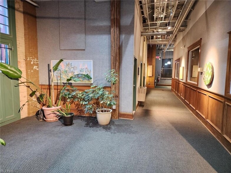 More Photos Of 1667 E 40th St, Cleveland Loft Creative Space For Sale