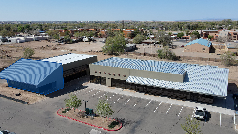 Primary Photo Of 8325-8333 2nd St NW, Los Ranchos De Albuquerque General Retail For Lease