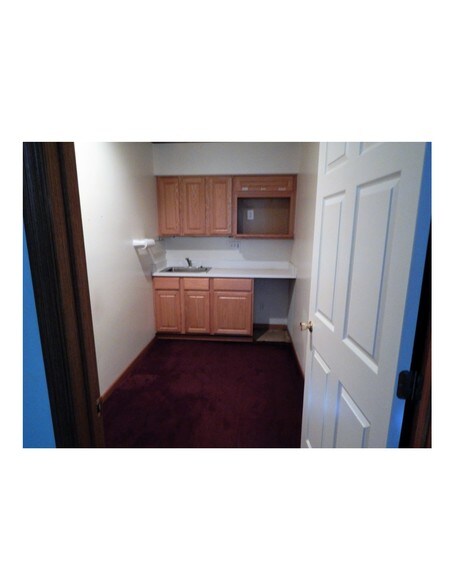 More Photos Of 9233 SR 14, Streetsboro Medical For Sale