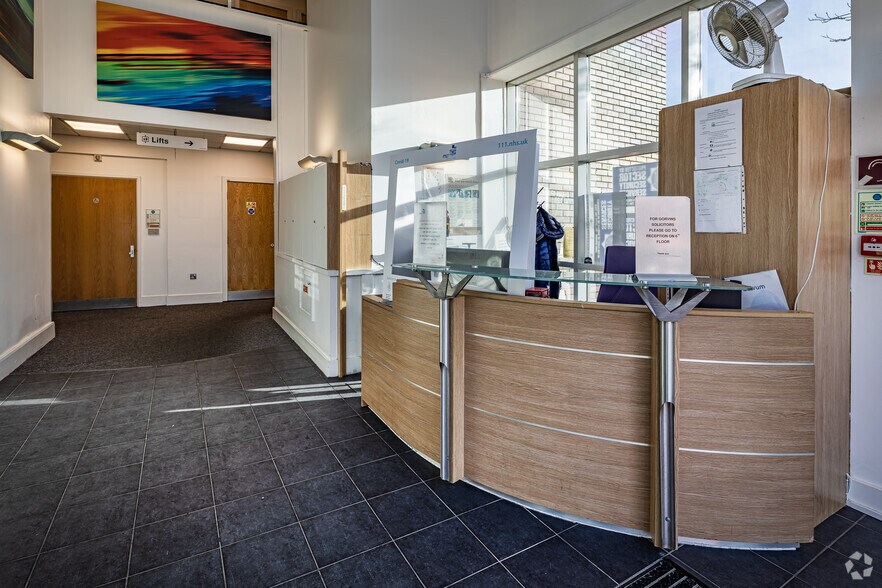 More Photos Of Tiviot Dale, Stockport Office For Lease
