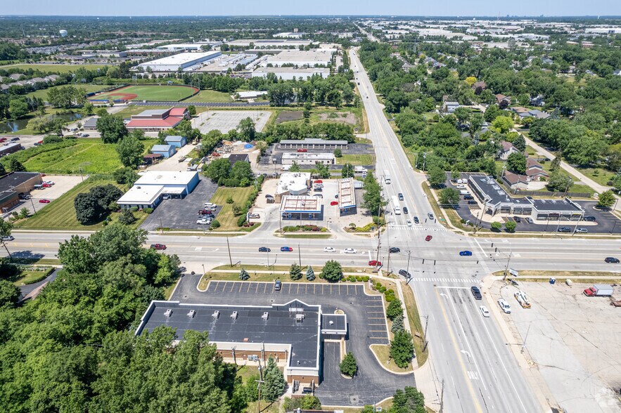 More Photos Of 1000-1050 Geneva Rd, Wheaton Unknown For Lease