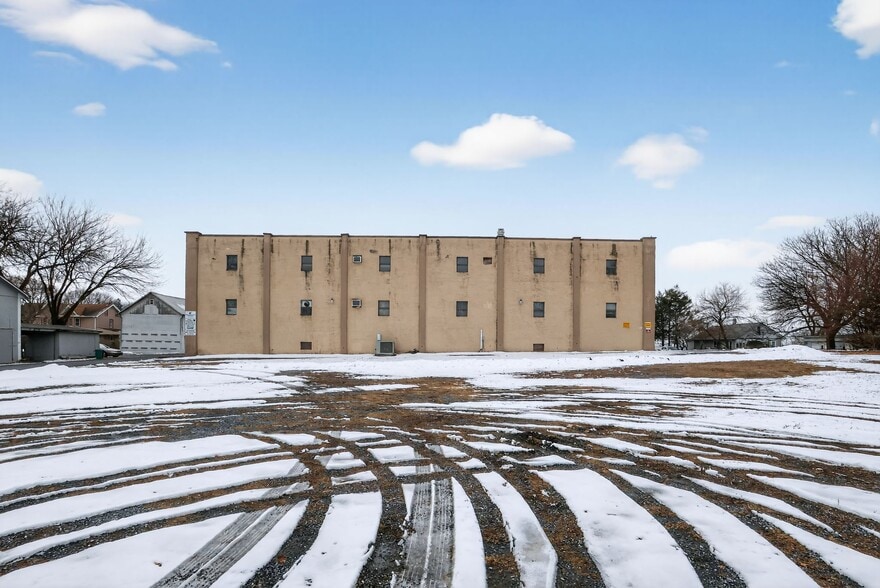 More Photos Of 25 Willow st, Richland Warehouse For Sale