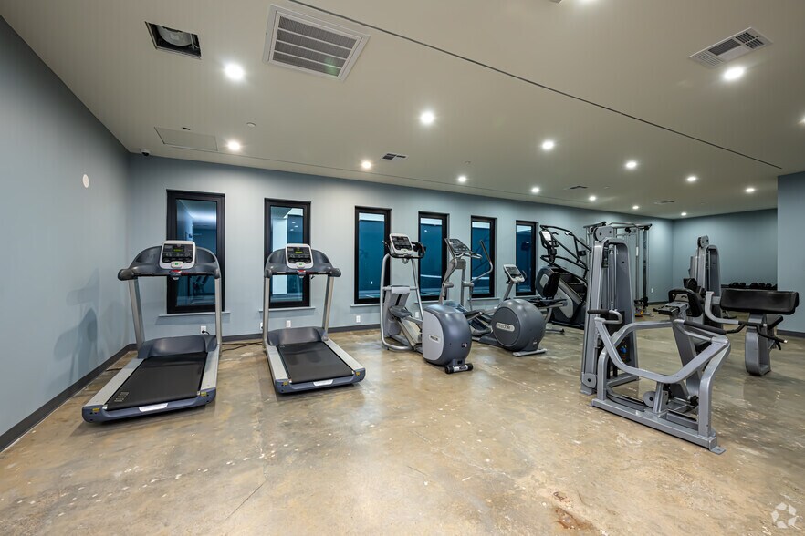 More Photos Of 609 Jackson Ave, New Orleans Multifamily For Sale