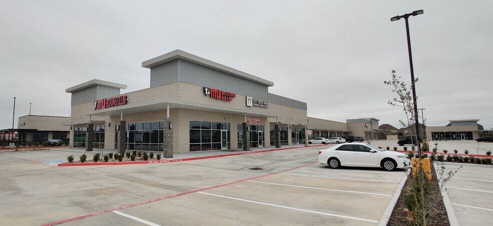More Photos Of 25031 Westheimer Pky, Katy Storefront For Sale