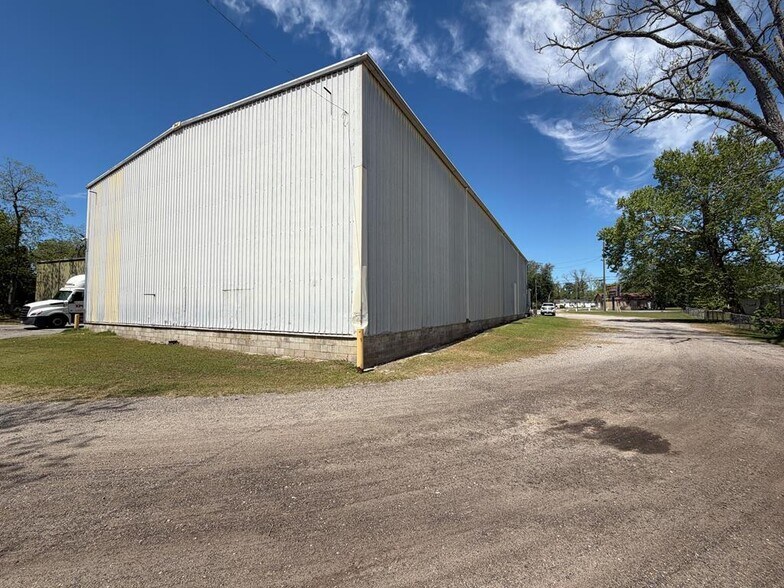 More Photos Of 1009 W Hill Ave, Valdosta Warehouse For Sale