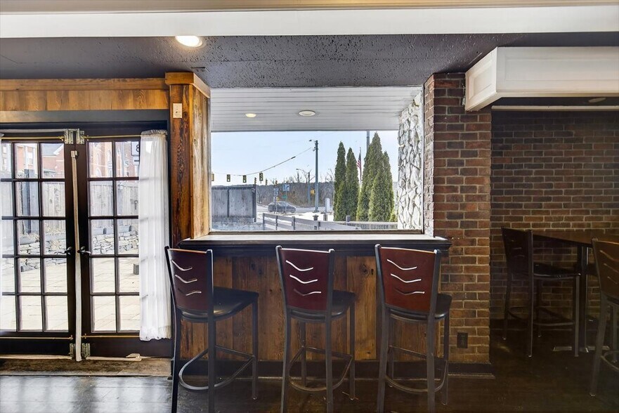 More Photos Of 5 Main St, Derby Restaurant For Sale