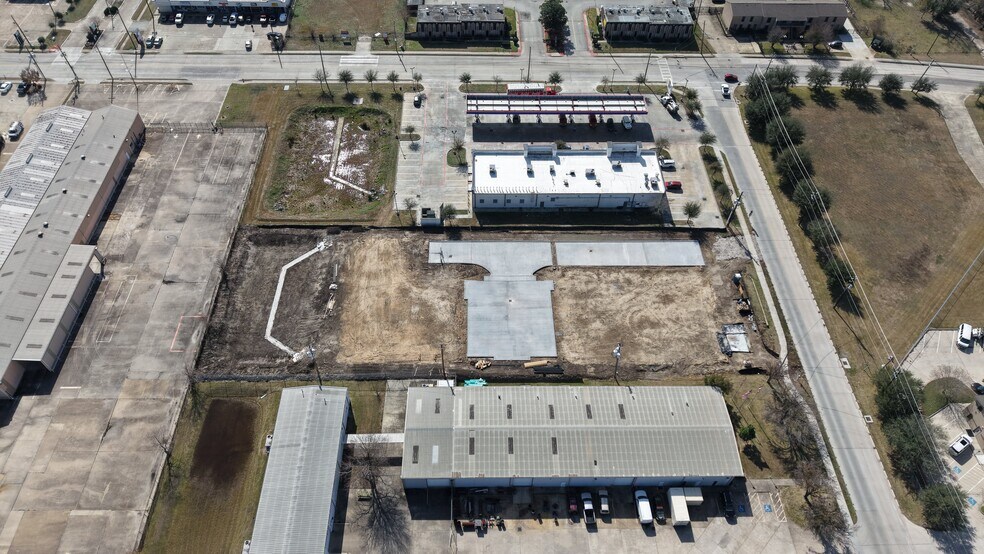 More Photos Of 2077 Magnolia Dr, Pasadena Industrial For Sale