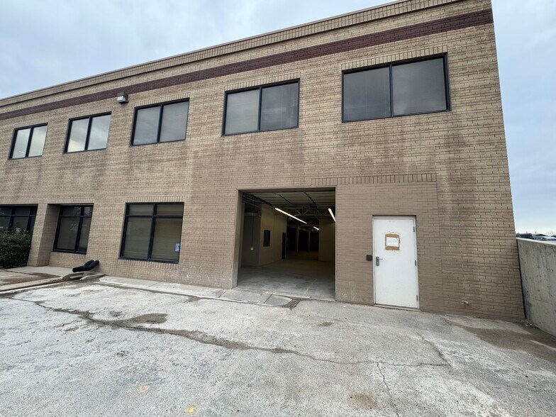 More Photos Of 6949 S High Tech Dr, Midvale Office For Lease