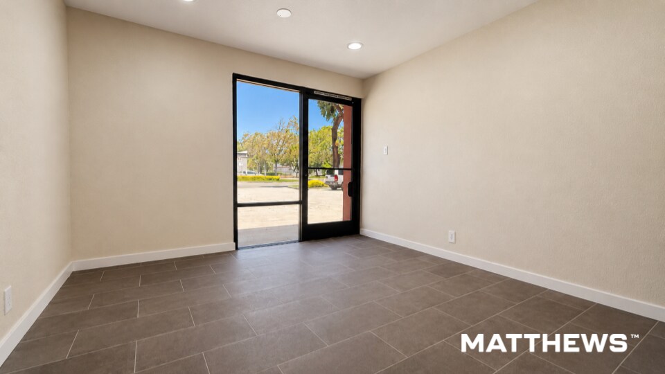 More Photos Of 21087 Cabot Blvd, Hayward Warehouse For Sale