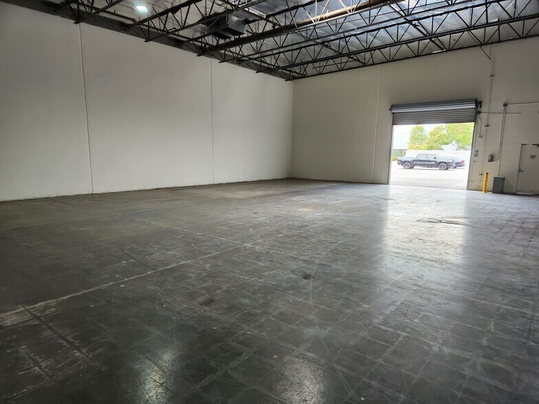 More Photos Of 7445-7455 Lampson Ave, Garden Grove Warehouse For Sale