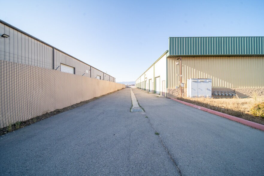 More Photos Of 180 E San Antonio Dr, King City Manufacturing For Lease