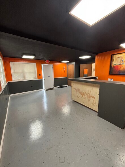 More Photos Of 230 Skipjack Rd, Prince Frederick Warehouse For Lease