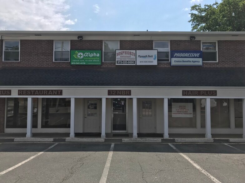 Primary Photo Of 32 N Beverwyck Rd, Lake Hiawatha Office For Lease