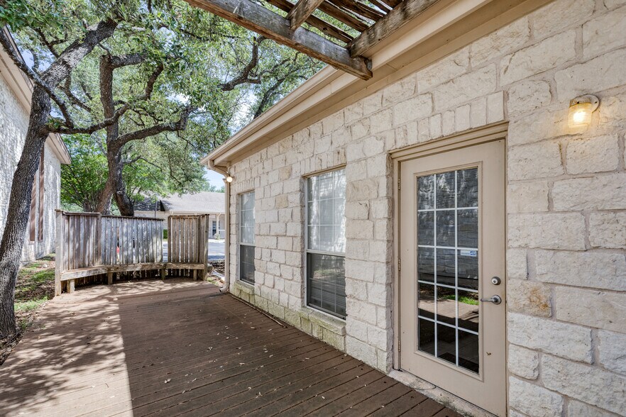 More Photos Of 12335 Hymeadow Dr, Austin Office For Sale