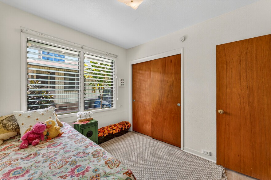 More Photos Of 1128 Alohi Way, Honolulu Multifamily For Sale