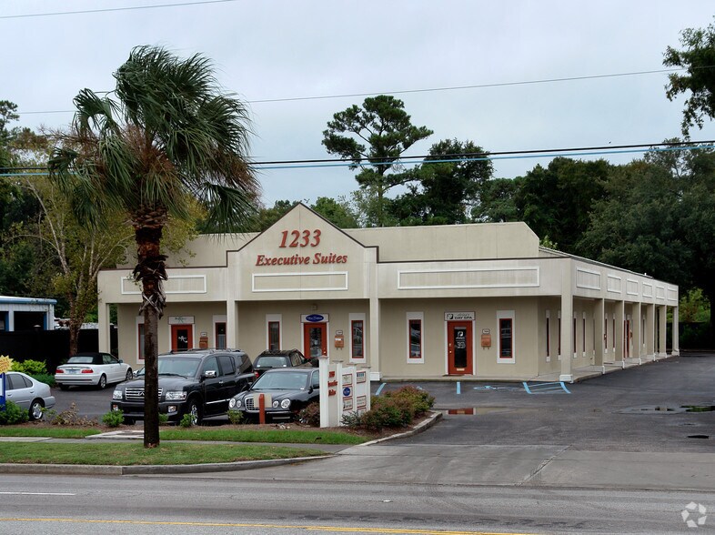 More Photos Of 1233 Ben Sawyer Blvd, Mount Pleasant Office For Lease