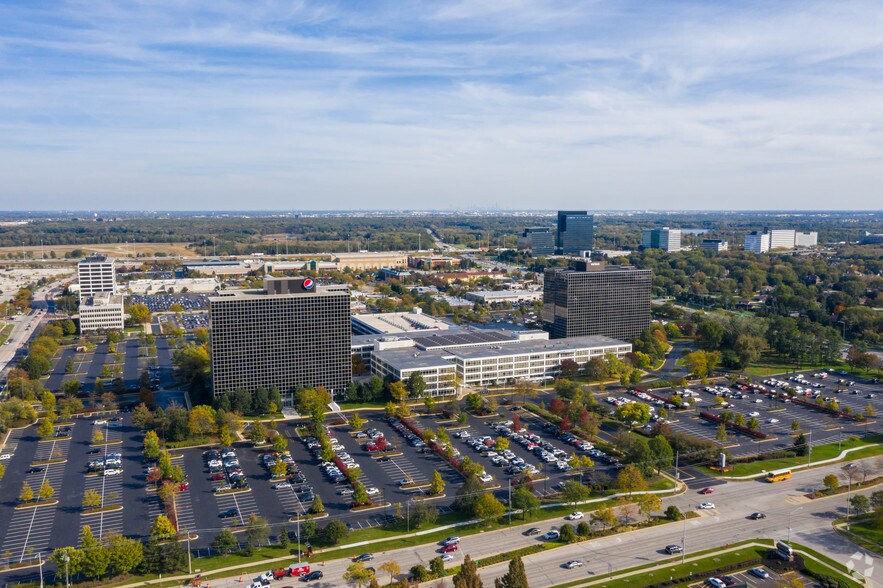 More Photos Of 1475 E Woodfield Rd, Schaumburg Office For Lease