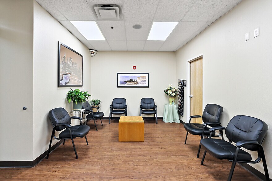 More Photos Of 510 County Road 466, Lady Lake Coworking Space