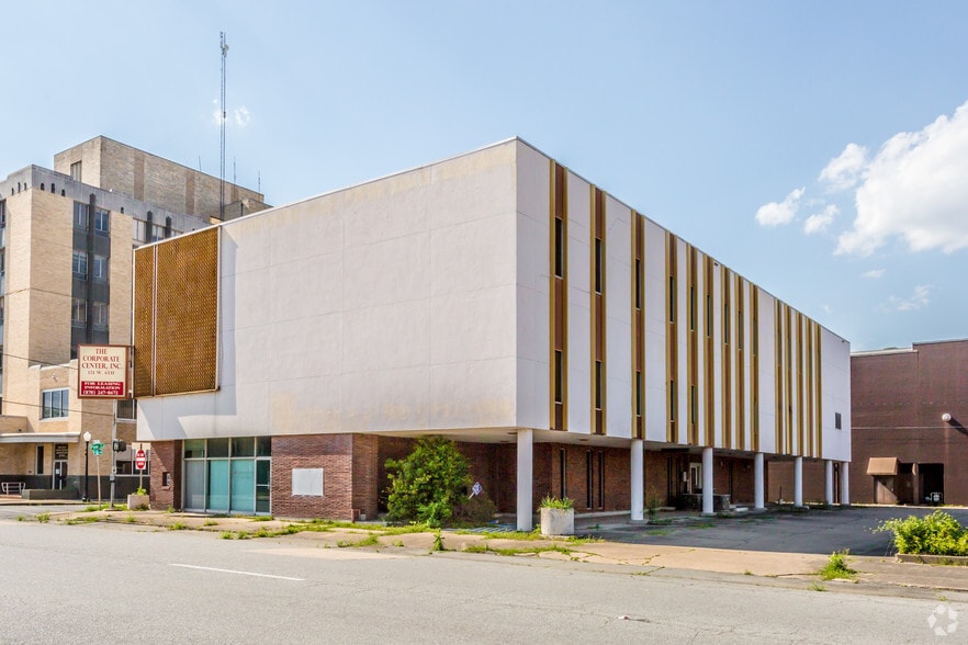 Primary Photo Of 121 W 6th Ave, Pine Bluff Office For Sale