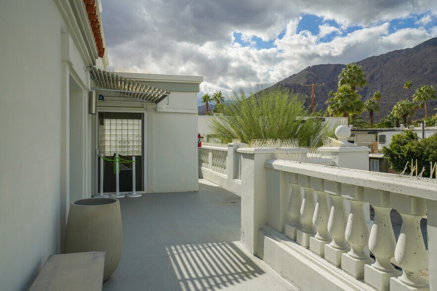 More Photos Of 353 S Palm Canyon Dr, Palm Springs Medical For Sale