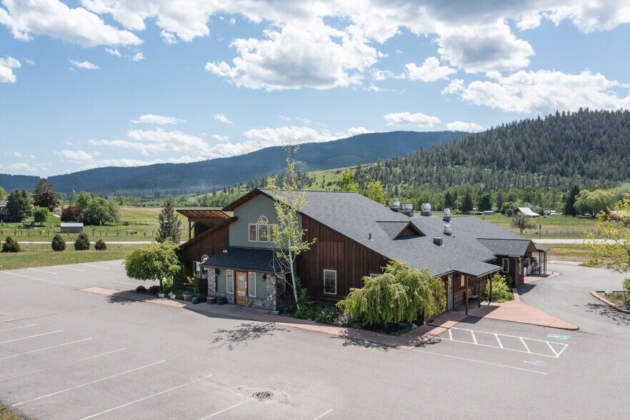 More Photos Of 72532 N Couture Loop, Arlee Restaurant For Sale