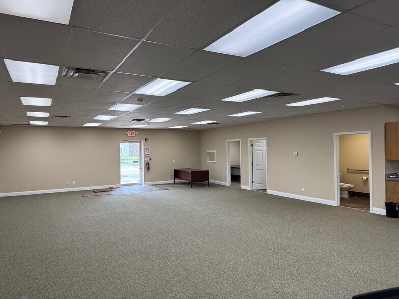 More Photos Of 2160 S 6th St, Springfield Industrial For Sale