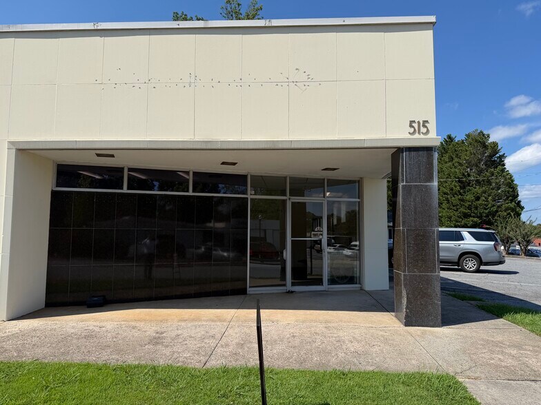 More Photos Of 515 Roswell St, Marietta Office For Lease