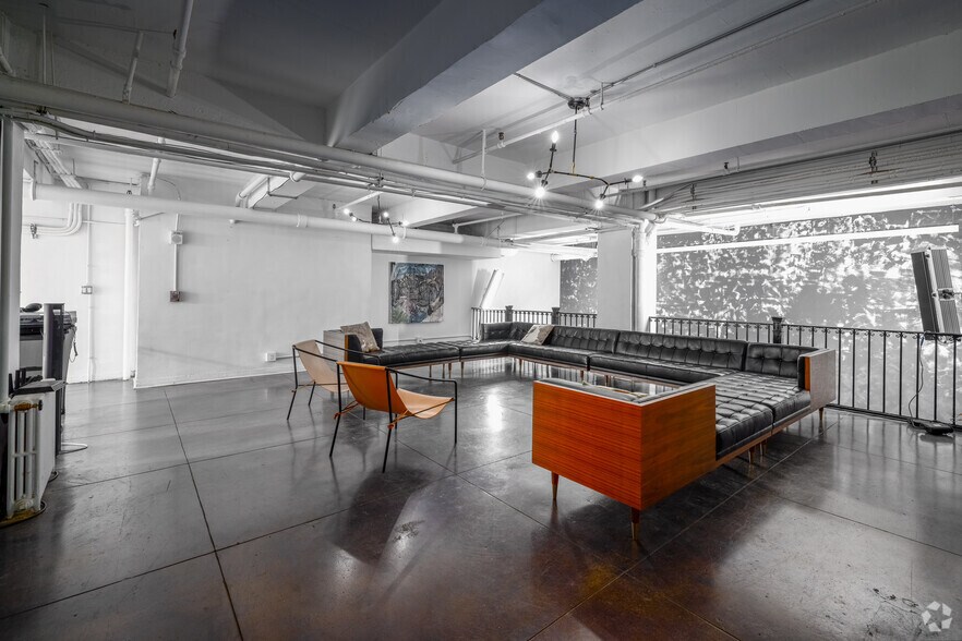 More Photos Of 150 W 30th St, New York Office For Lease