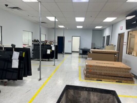 More Photos Of 5 N Corporate Dr, Riverdale Distribution For Lease