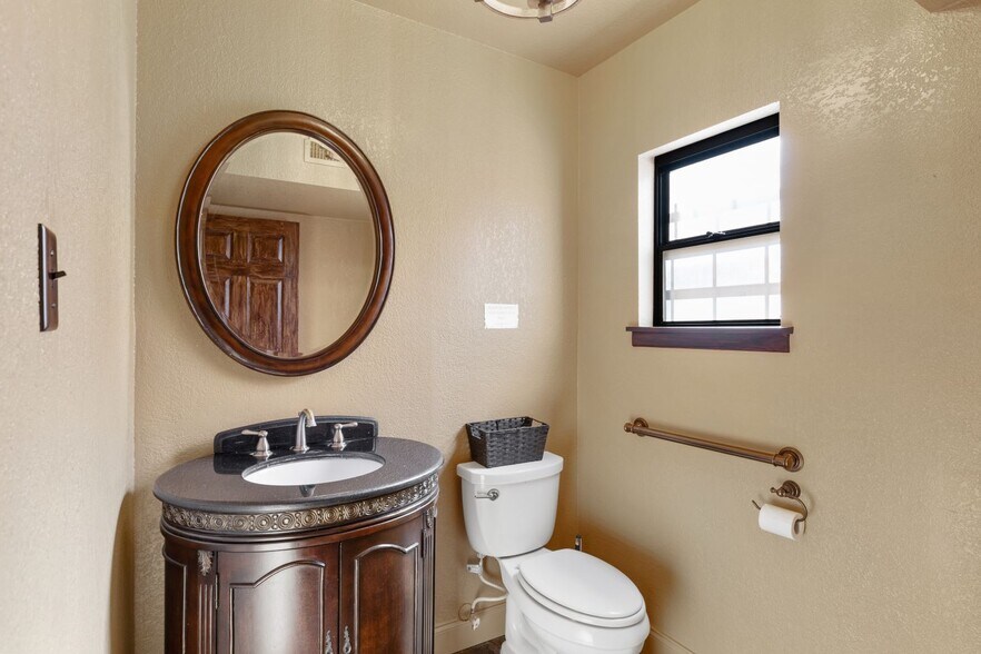 More Photos Of 2003 W Wall St, Midland Office For Sale