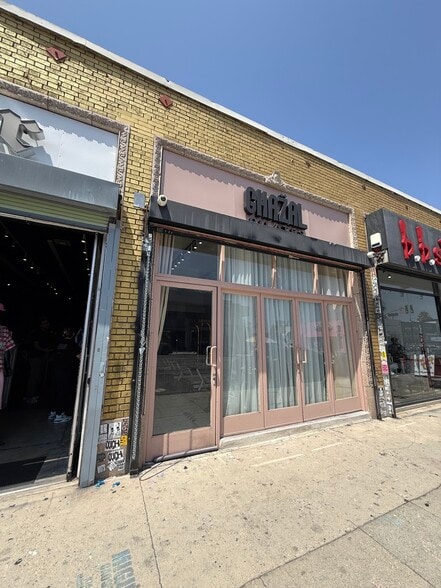 Primary Photo Of 7601-7609 Melrose Ave, Los Angeles Storefront For Lease
