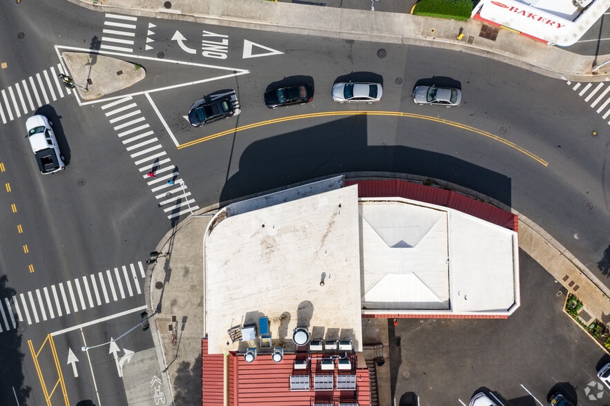 More Photos Of 567 Kapahulu Ave, Honolulu Restaurant For Lease