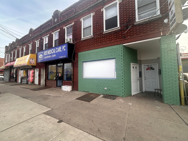 Primary Photo Of 10812 101st Ave, South Richmond Hill Storefront Retail Office For Lease