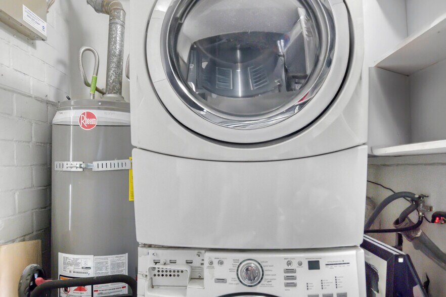 More Photos Of 1276 N Sweetzer Ave, West Hollywood Apartments For Sale