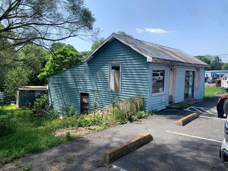 More Photos Of 2794 N Valley Pike, Rockingham Auto Dealership For Sale