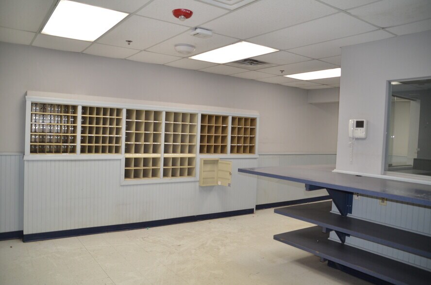 More Photos Of 985 Capital Drive SE, Cedar Rapids Industrial For Sale