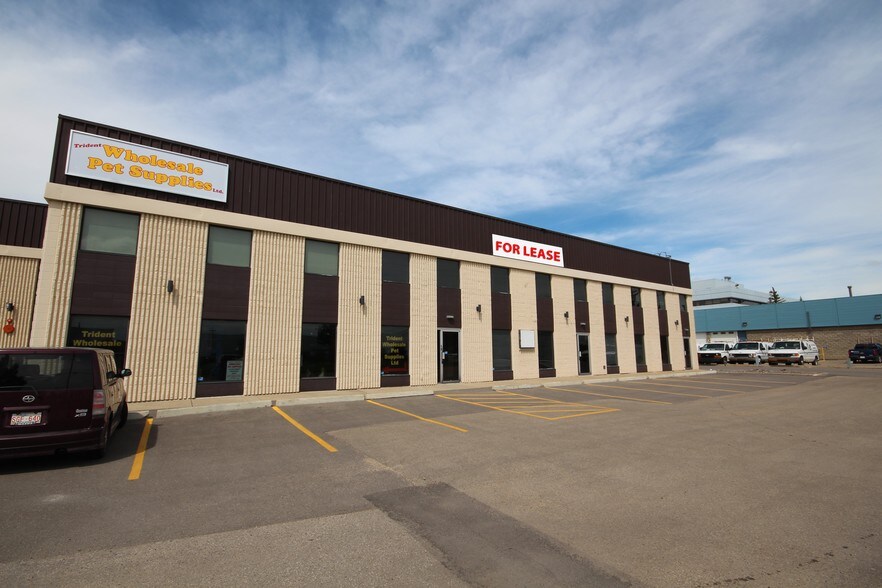 More Photos Of 10481-10485 170th St NW, Edmonton Manufacturing For Lease