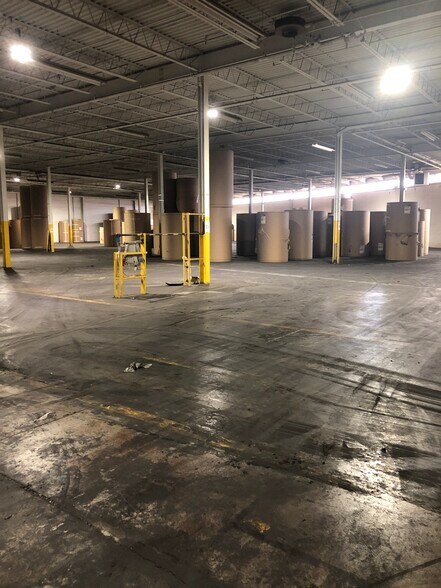 More Photos Of 2200 Islington Ave, Toronto Distribution For Lease