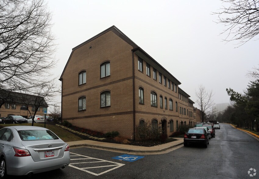 More Photos Of 7329-7351 Hanover Pky, Greenbelt Office For Lease