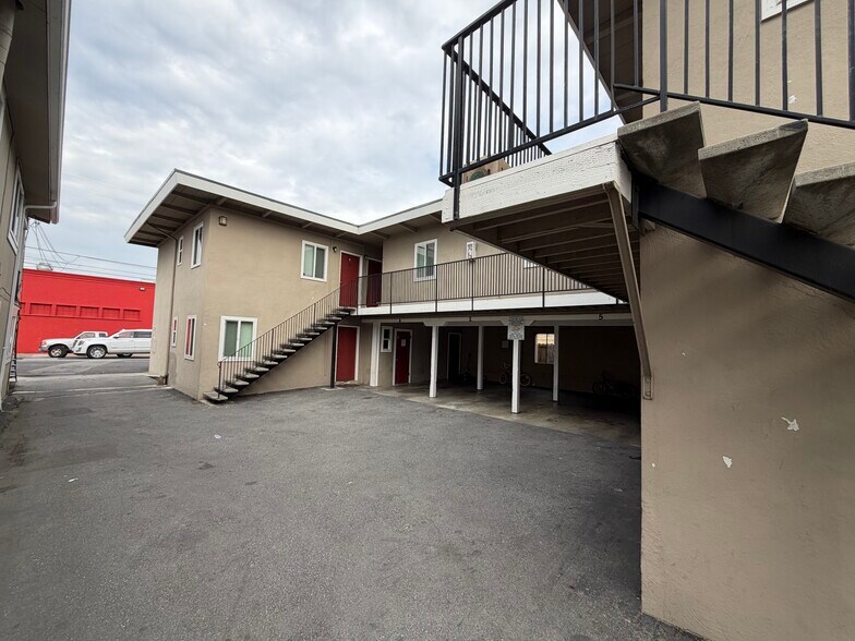 More Photos Of 116 Pine St, Redwood City Apartments For Sale