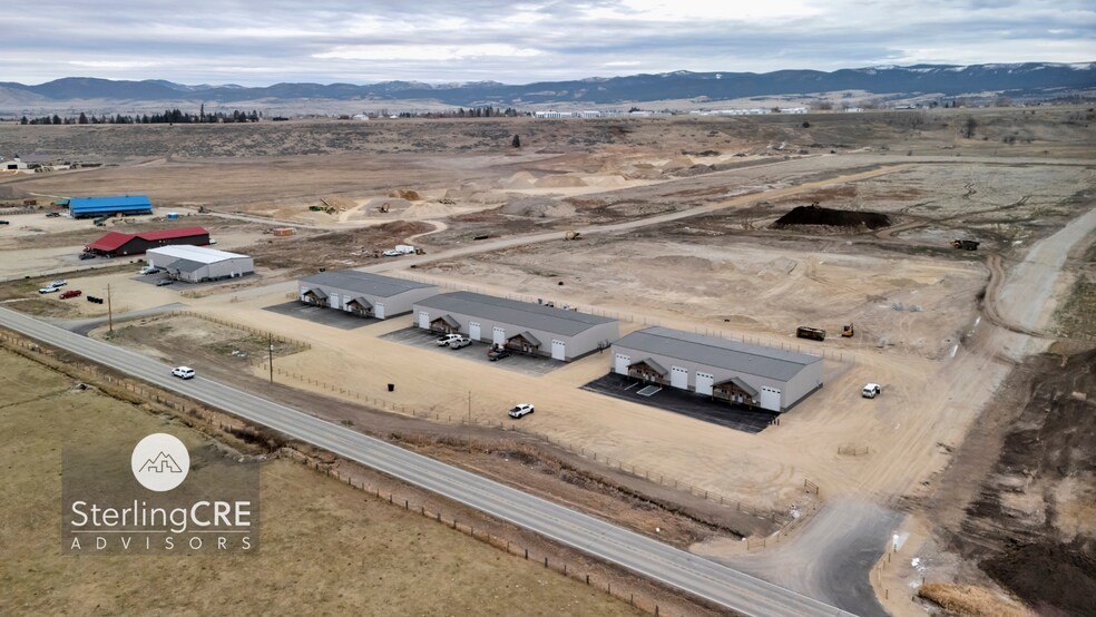 More Photos Of 422 Industry Loop, Stevensville Manufacturing For Lease