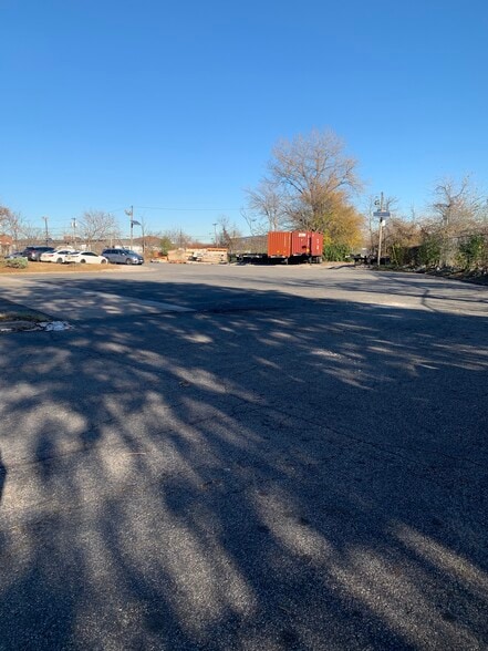 More Photos Of 28-36 Slater Dr, Elizabeth Manufacturing For Lease