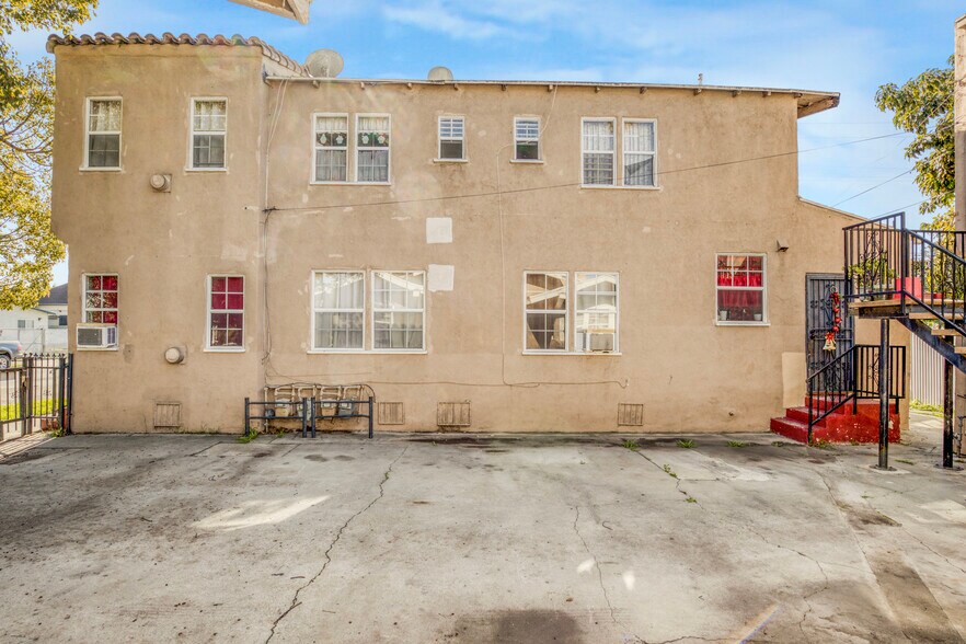 More Photos Of 838 E 43rd St, Los Angeles Apartments For Sale