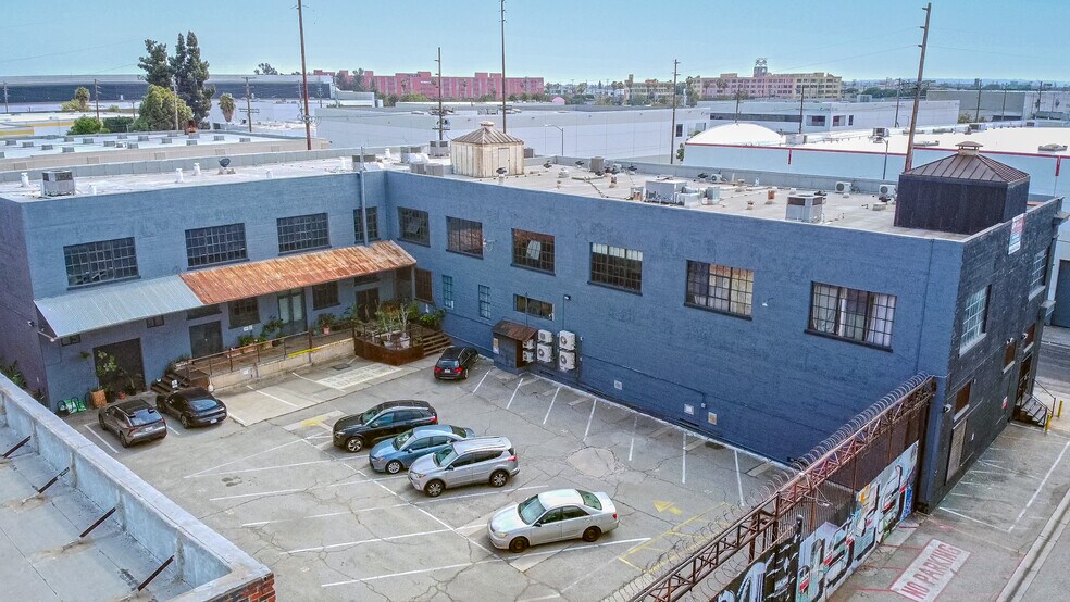 More Photos Of 932 Wilson St, Los Angeles Loft Creative Space For Lease