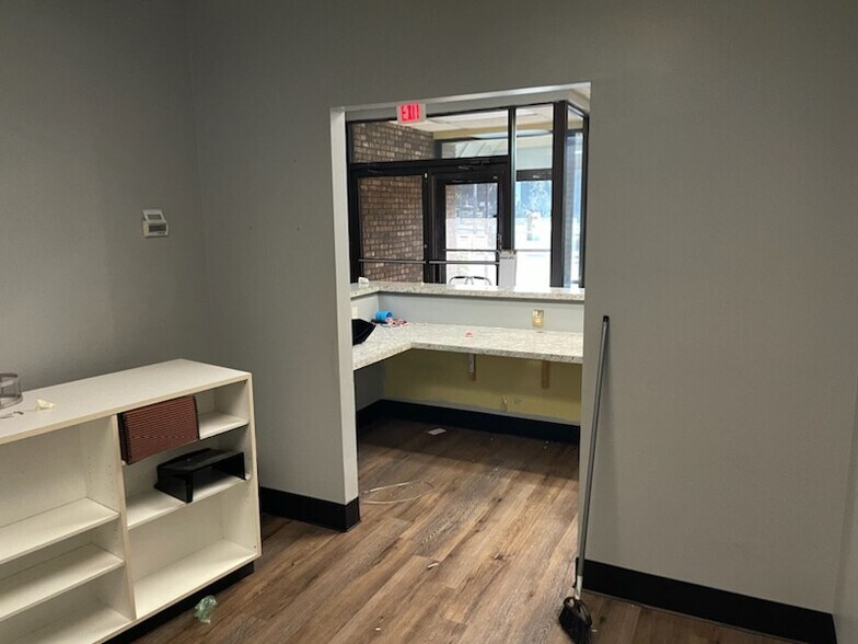 More Photos Of 876-878 Hillcrest Rd, Mobile Industrial For Sale