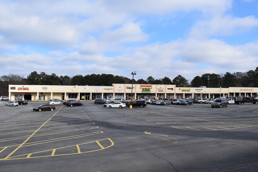 More Photos Of 4140 Jonesboro Rd, Forest Park Freestanding For Sale