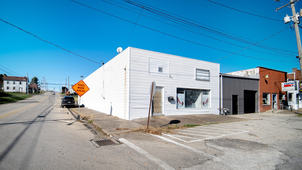 Primary Photo Of 101 N Cross St, West Union Light Distribution For Sale