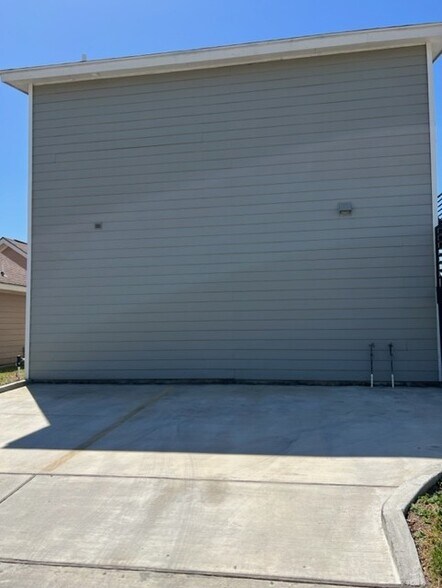 More Photos Of 1514 Quitaca Dr, Edinburg Apartments For Sale